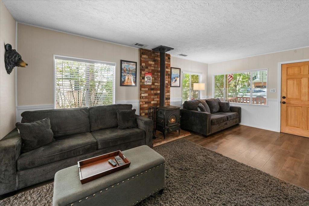 1017 W Rainbow Boulevard Property Photo 7