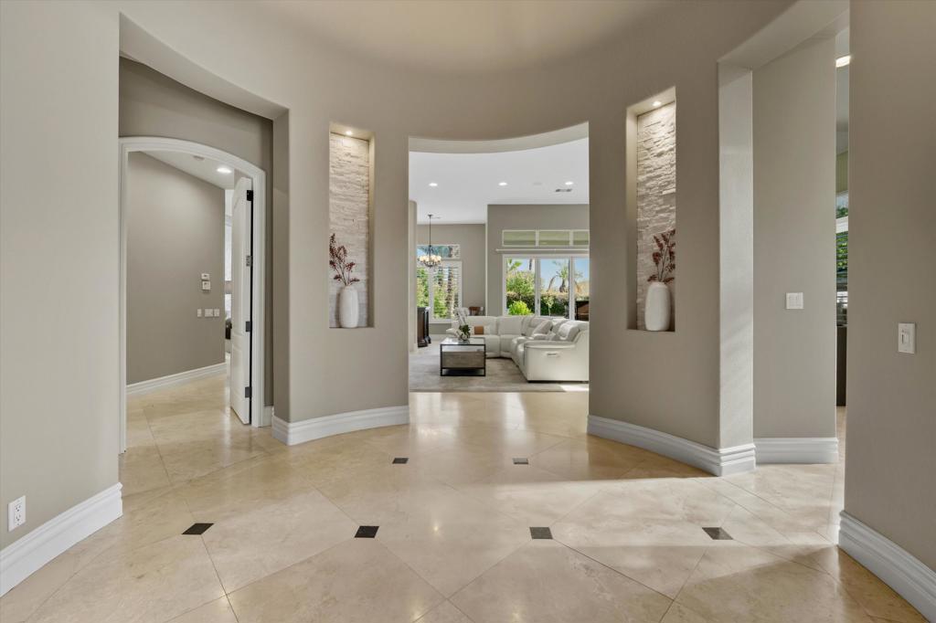 80350 Via Castellana Property Photo 8