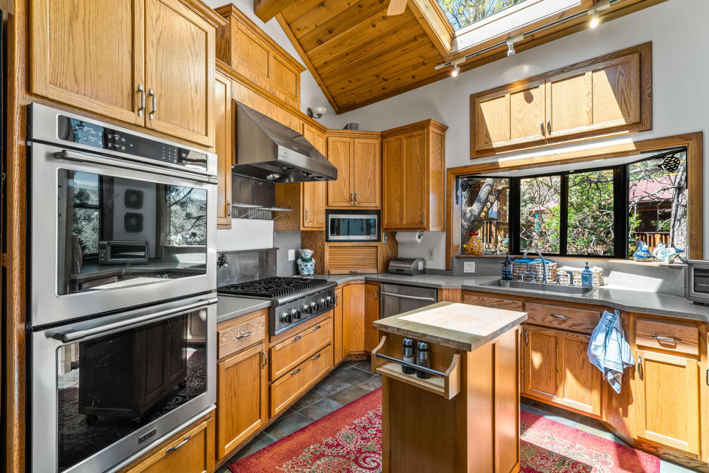 54062 Linger Lane Property Photo 8