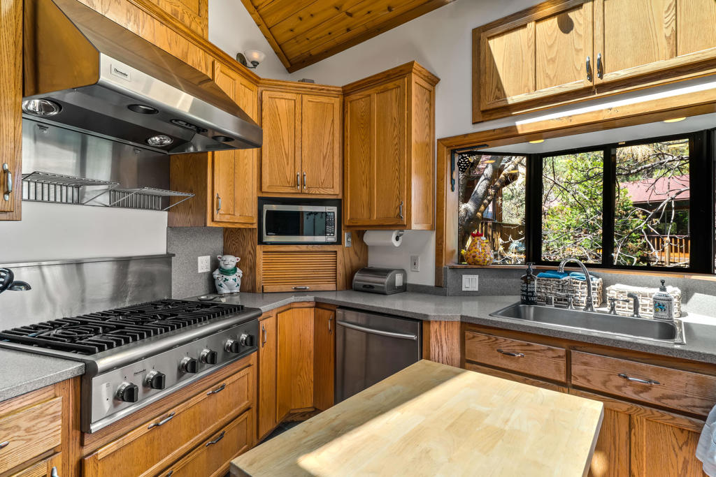 54062 Linger Lane Property Photo 9