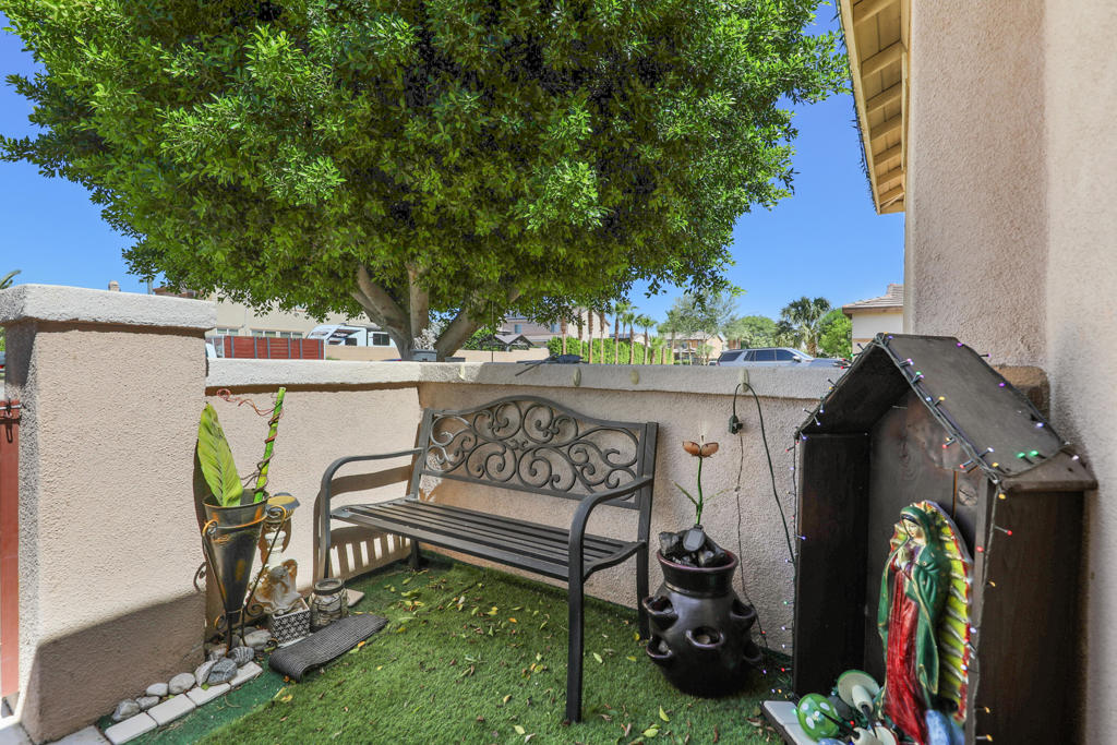 49871 Calle El Sol Property Photo 4