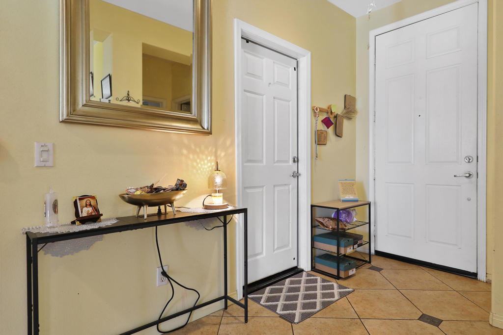 49871 Calle El Sol Property Photo 5