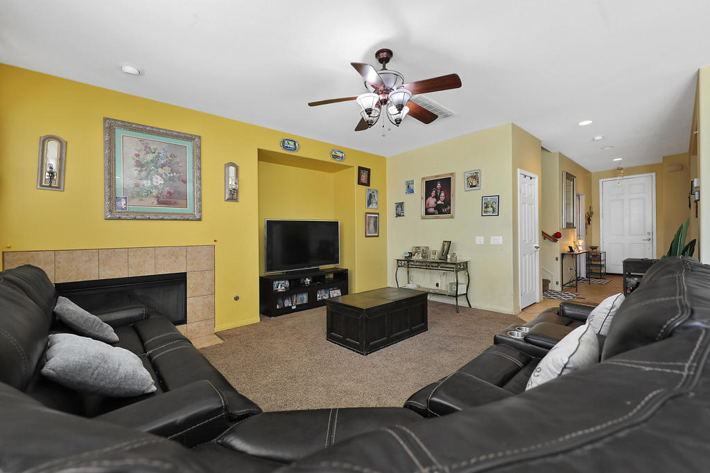49871 Calle El Sol Property Photo 9