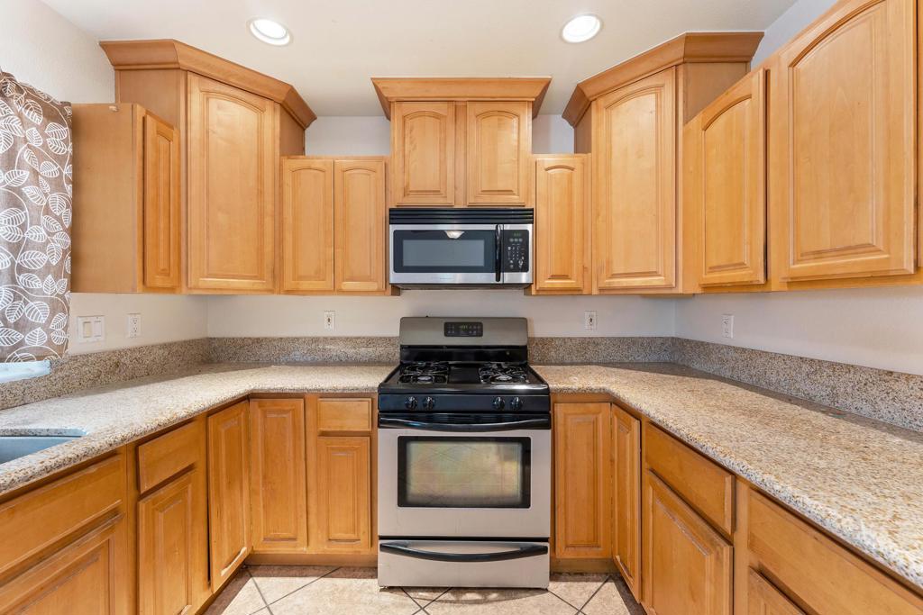 2469 Shore Life Avenue Property Photo 8