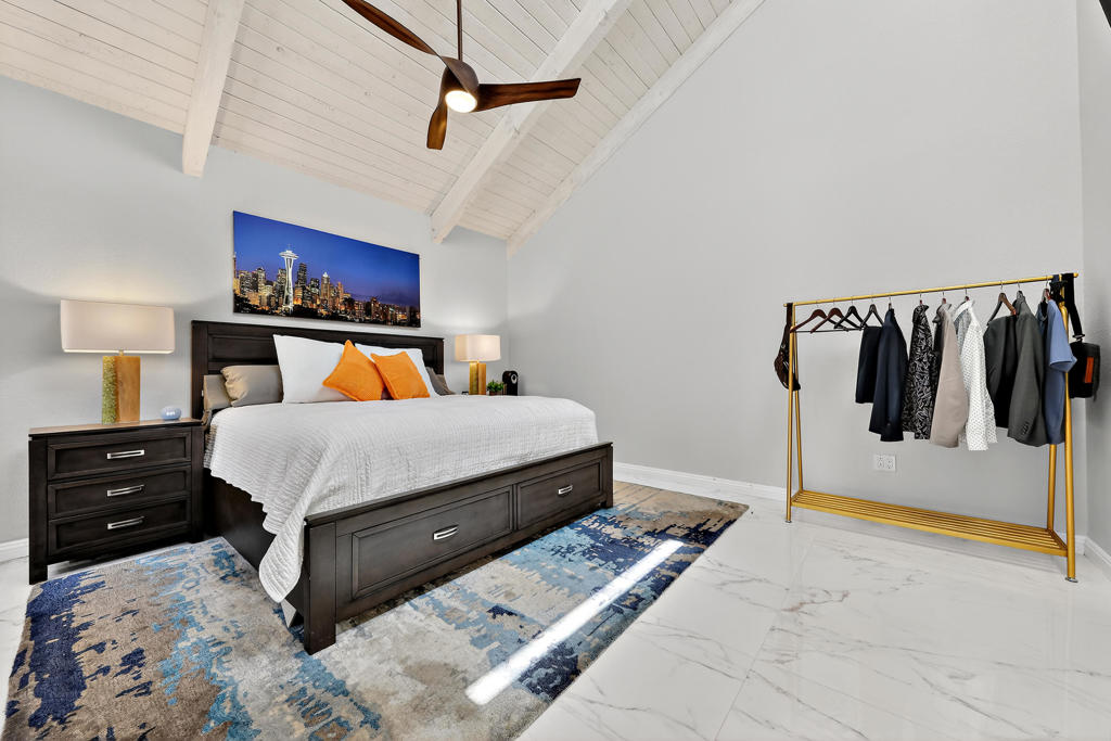 470 Sunningdale Drive Property Photo 18