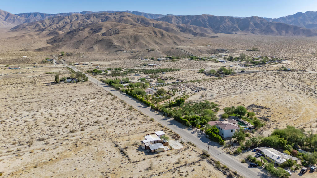 28981 Desert Charm Road Property Photo 16