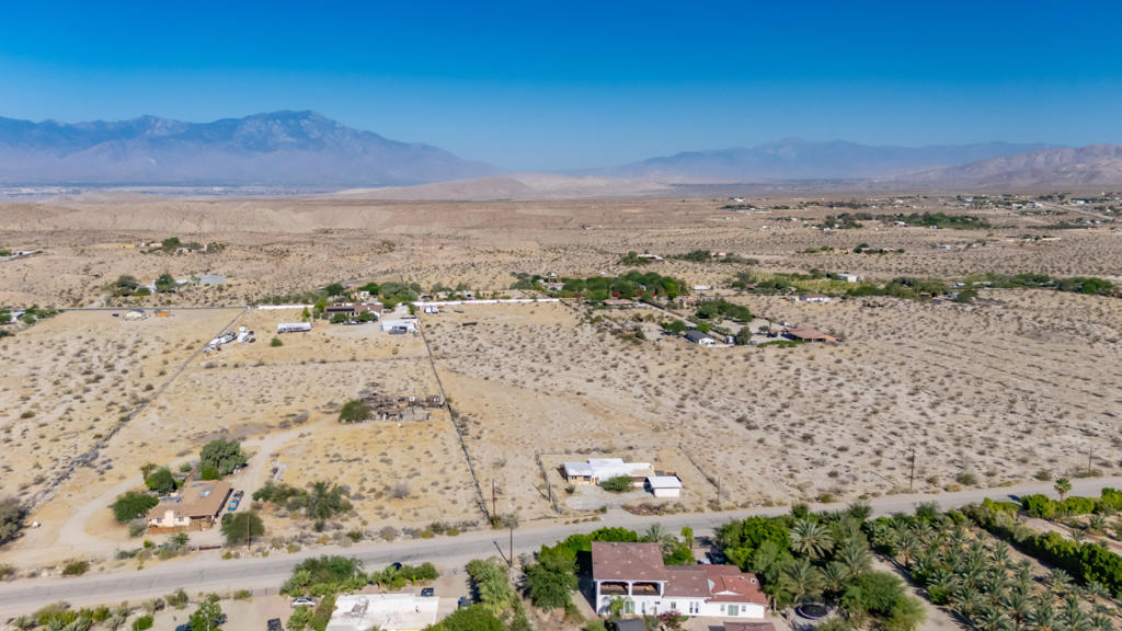 28981 Desert Charm Road Property Photo 17