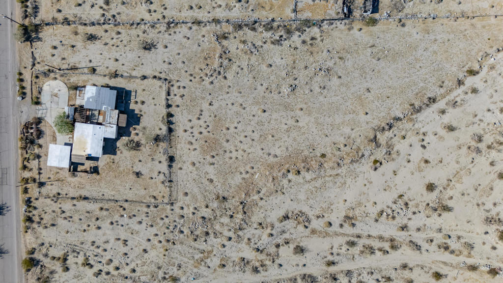 28981 Desert Charm Road Property Photo 20