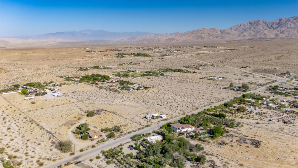 28981 Desert Charm Road Property Photo 23