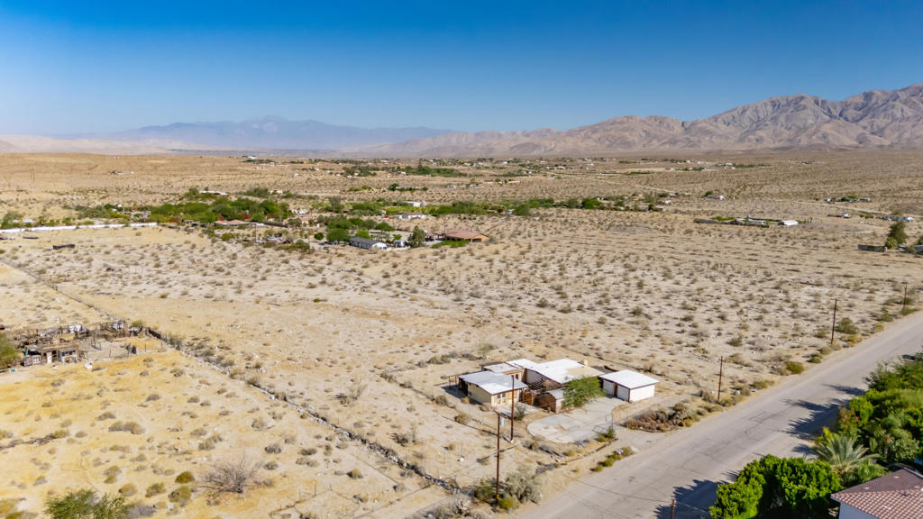28981 Desert Charm Road Property Photo 24