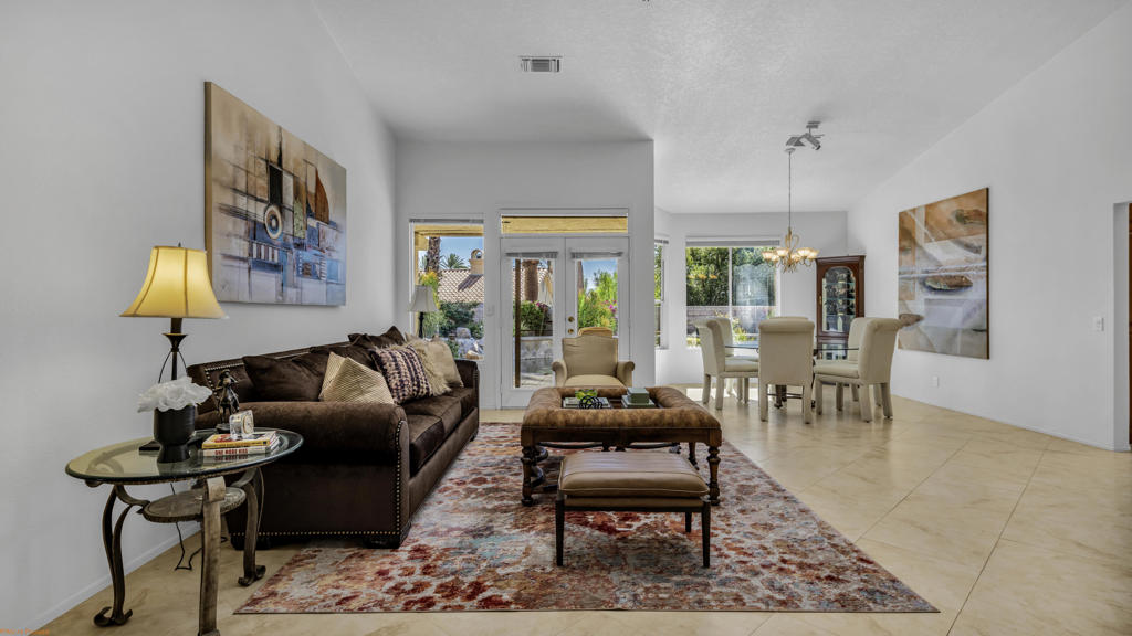 402 Cypress Point Drive Property Photo 5