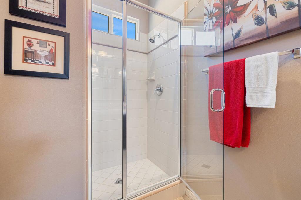 4 Lake Como Court Property Photo 30