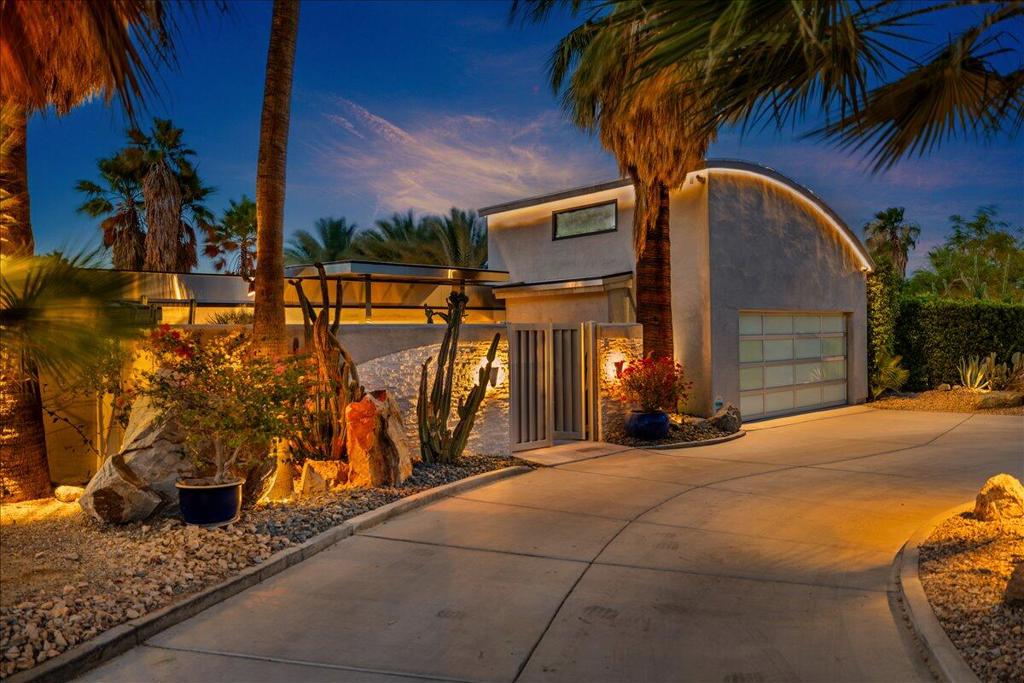 42665 E Veldt Street Property Photo 1