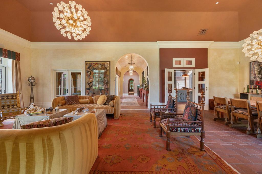1650 Avenida Sevilla Property Photo 8