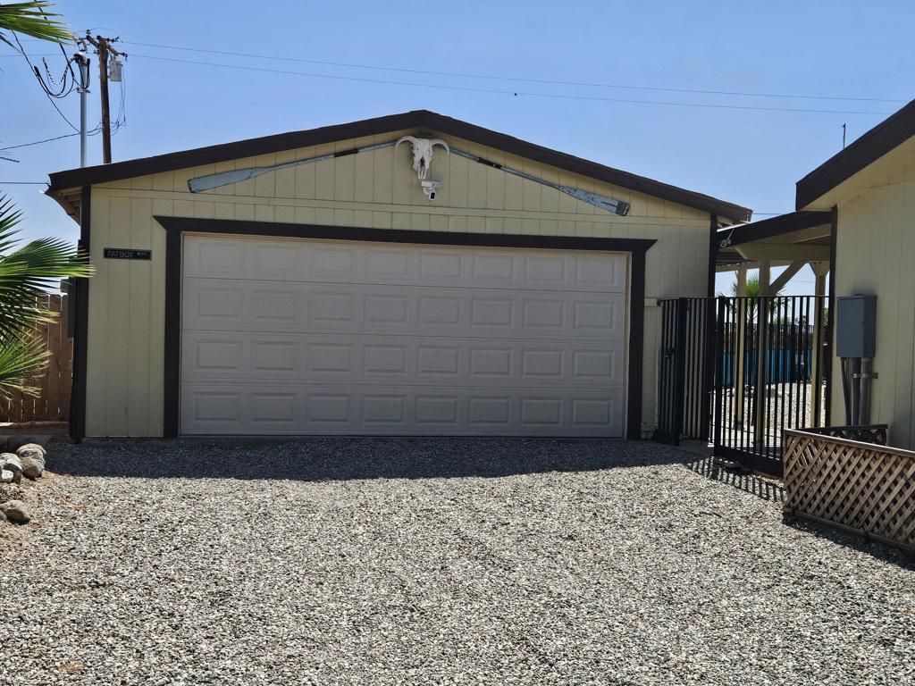 2872 Crystal Lake Avenue Property Photo 7