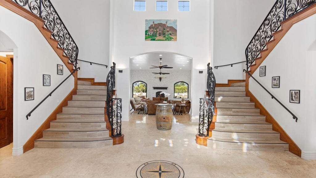 33120 Vino Way Property Photo 5