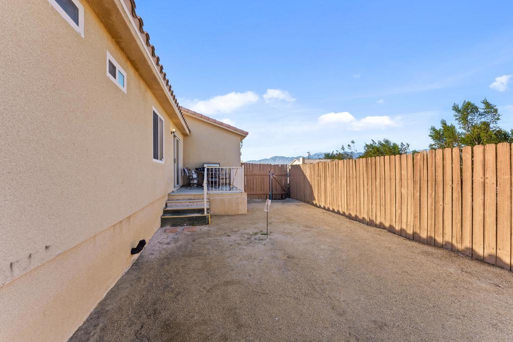 16228 Avenida Merced Property Photo 28