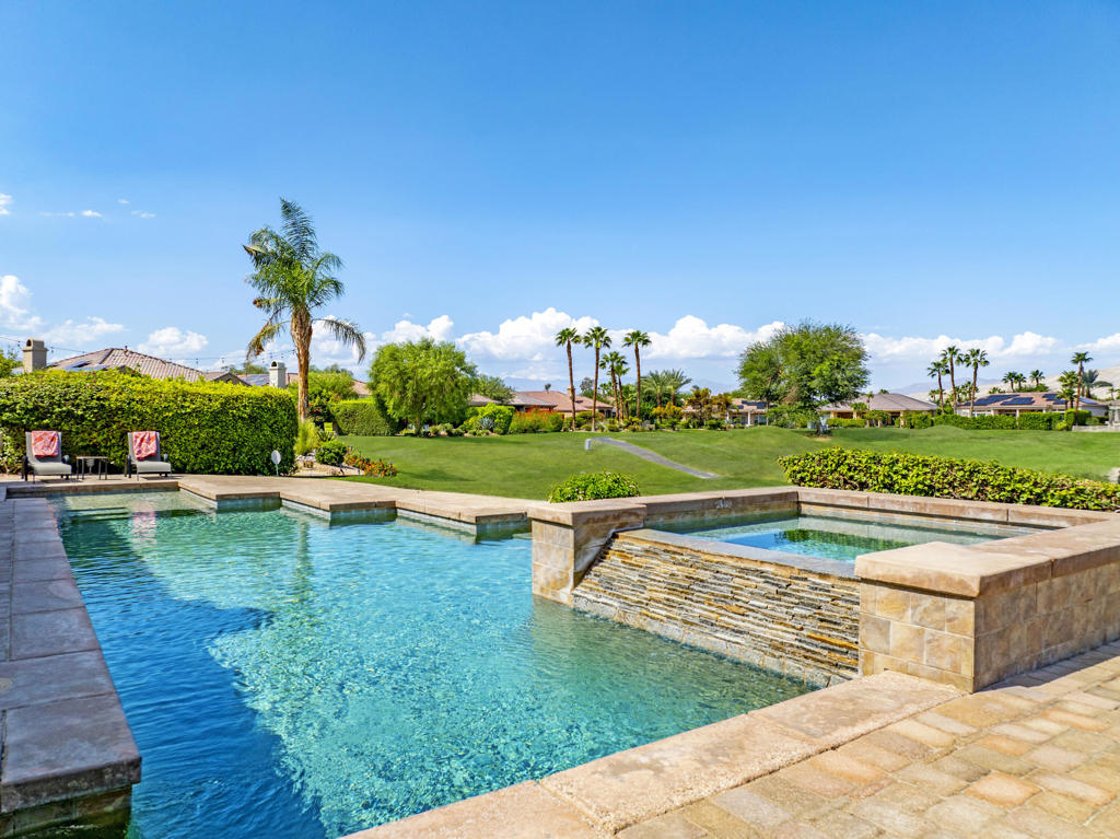 107 Via Bella Property Photo 1