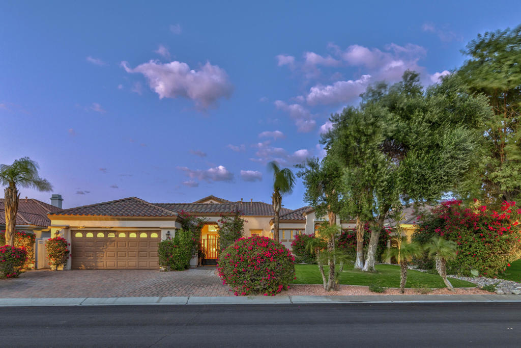 107 Via Bella Property Photo 4