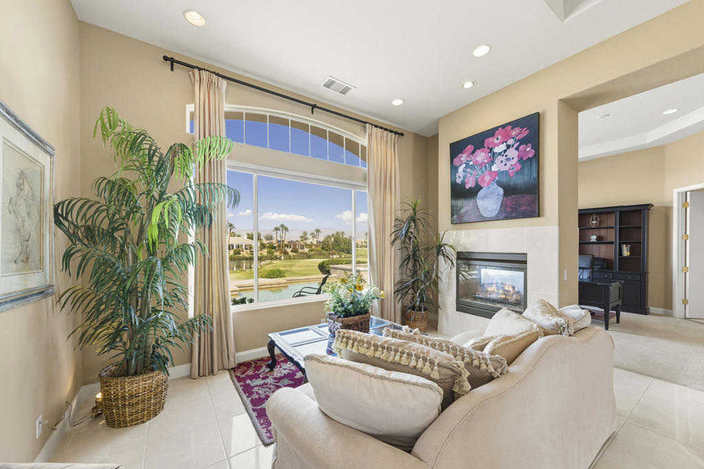 107 Via Bella Property Photo 5