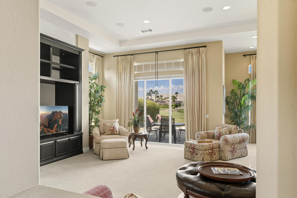 107 Via Bella Property Photo 13