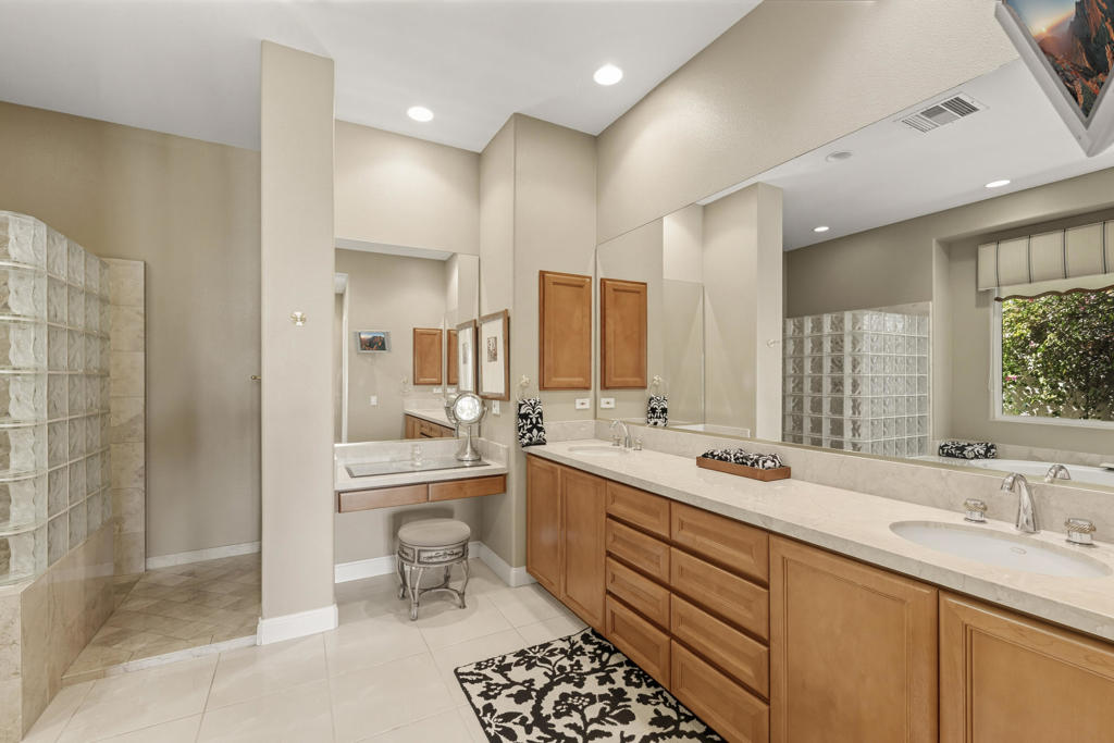 107 Via Bella Property Photo 23