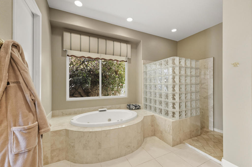 107 Via Bella Property Photo 24