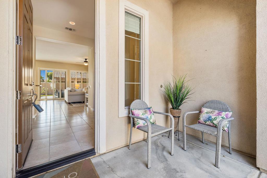 40530 Calle Cerezo Property Photo 6