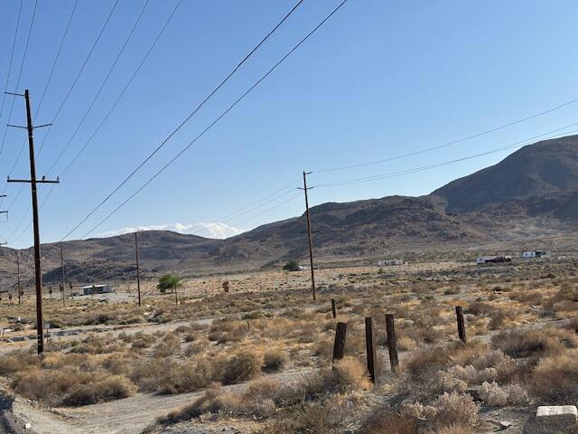 81898 Trona Road Property Photo 2