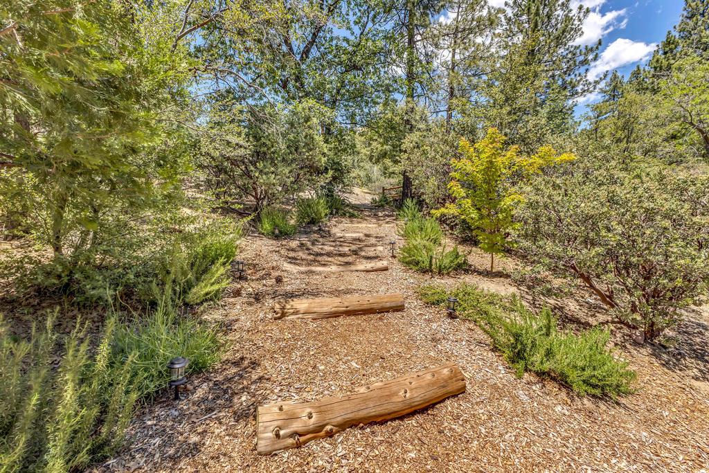 54425 Jameson Drive Property Photo 10