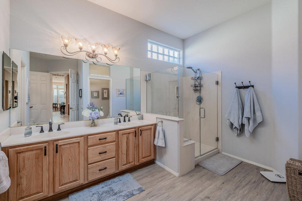 80571 Hoylake Drive Property Photo 11