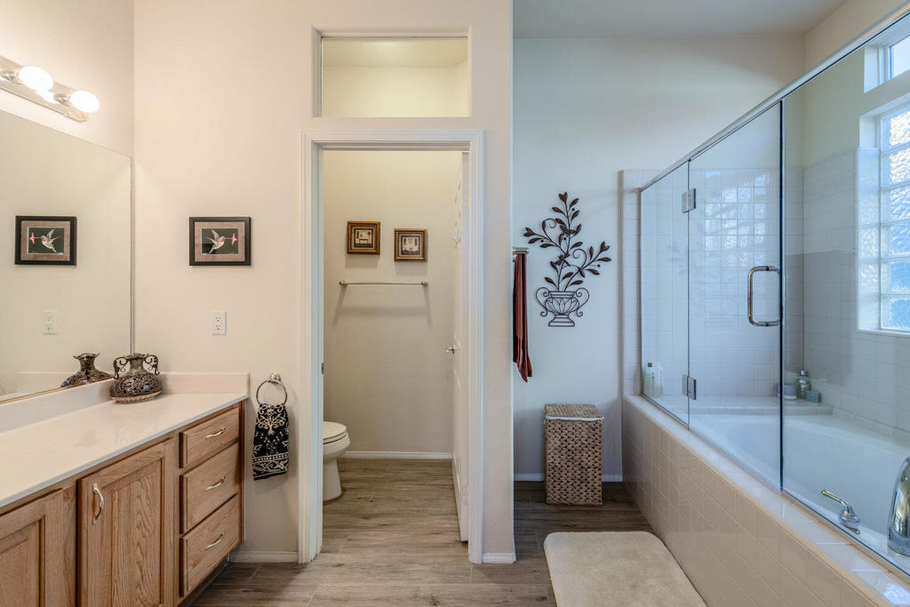 80571 Hoylake Drive Property Photo 17