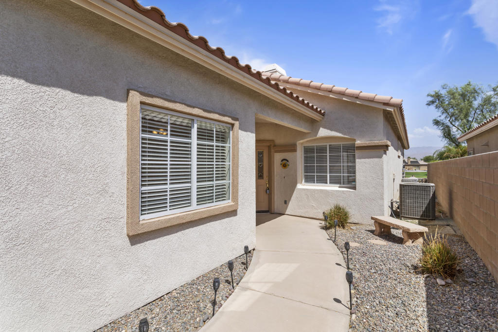 80162 Pebble Beach Drive Property Photo 4