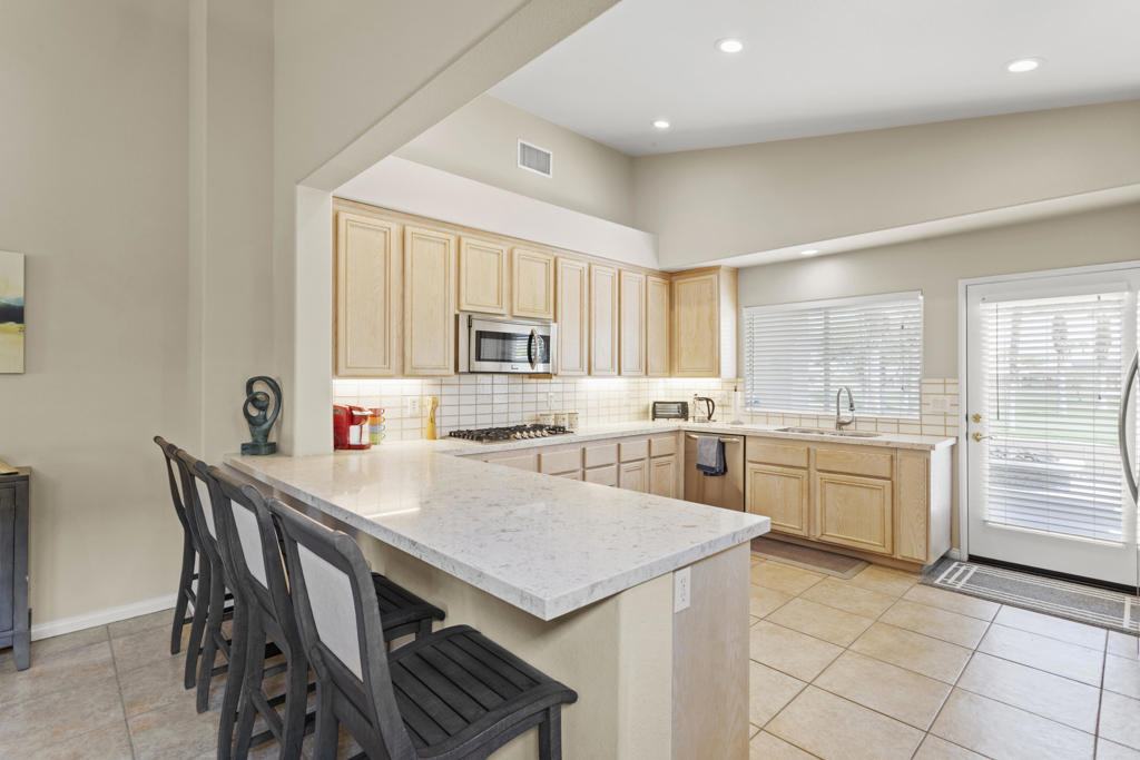 80162 Pebble Beach Drive Property Photo 12