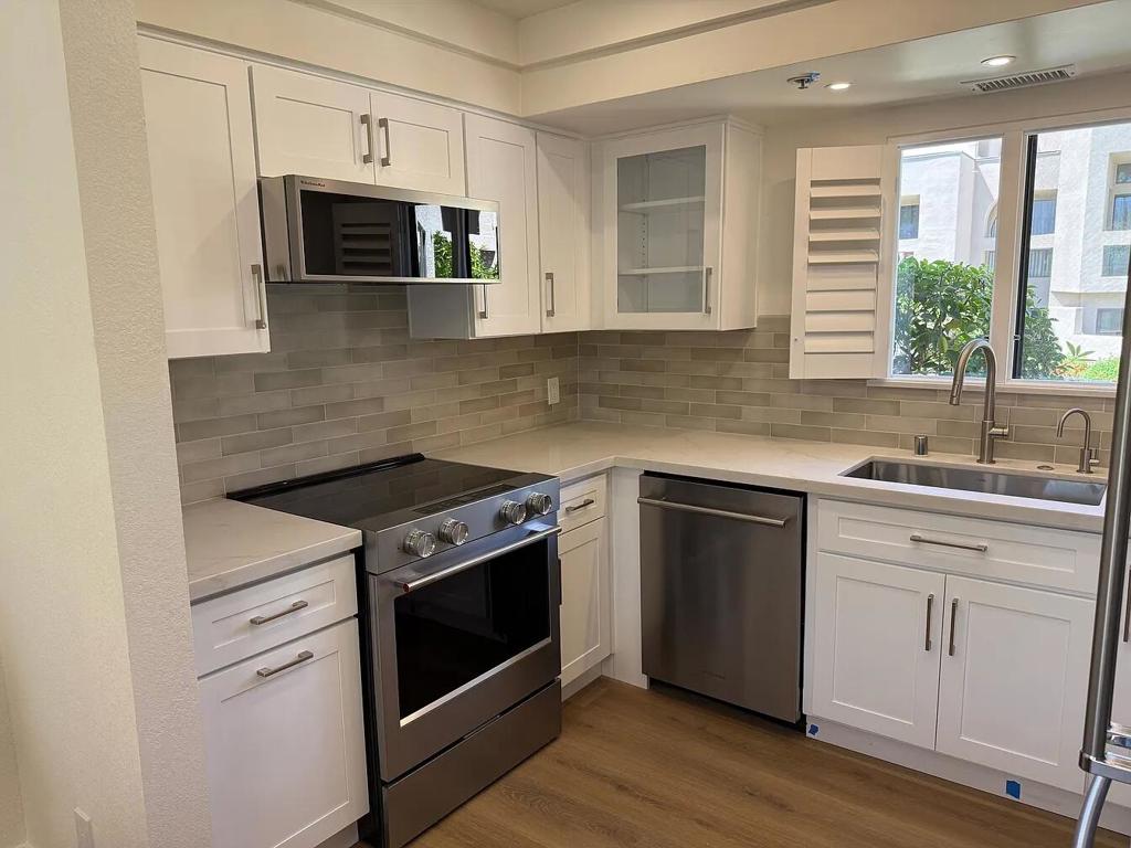 453 Village Square E Property Photo 2