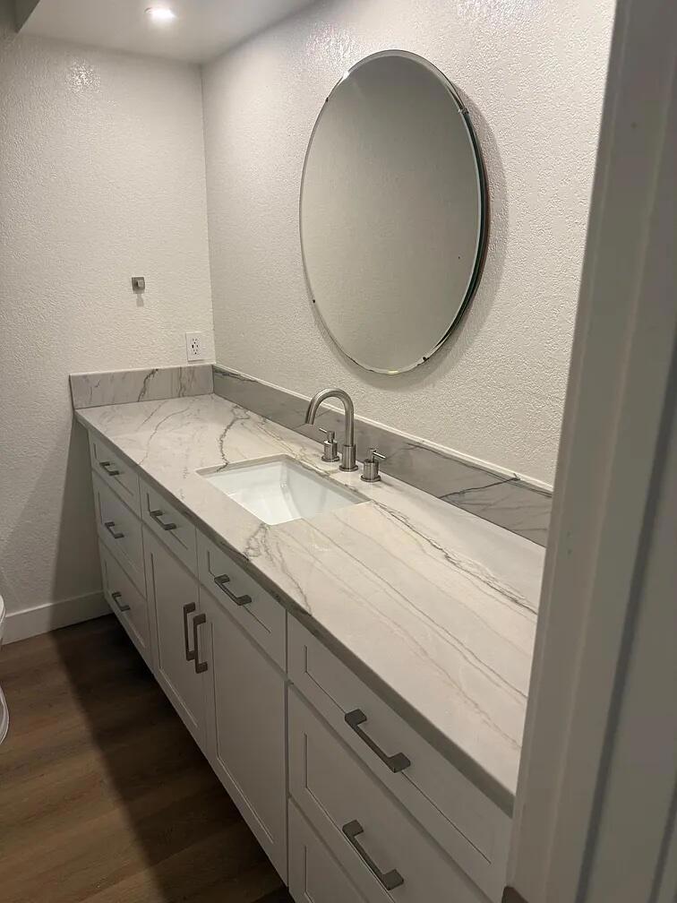 453 Village Square E Property Photo 7