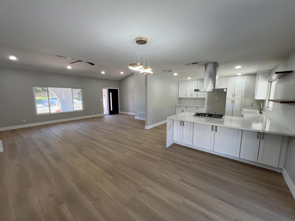 46075 Verba Santa Drive Property Photo 7