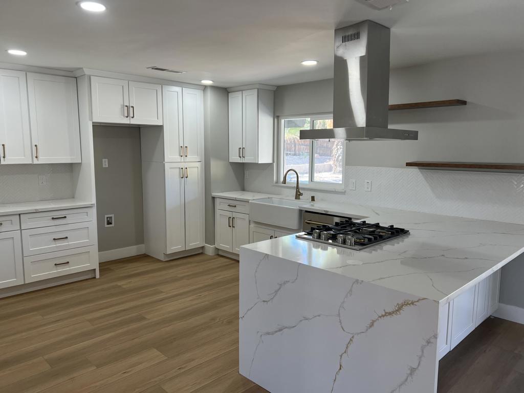 46075 Verba Santa Drive Property Photo 9