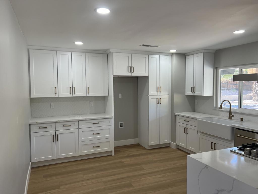 46075 Verba Santa Drive Property Photo 11