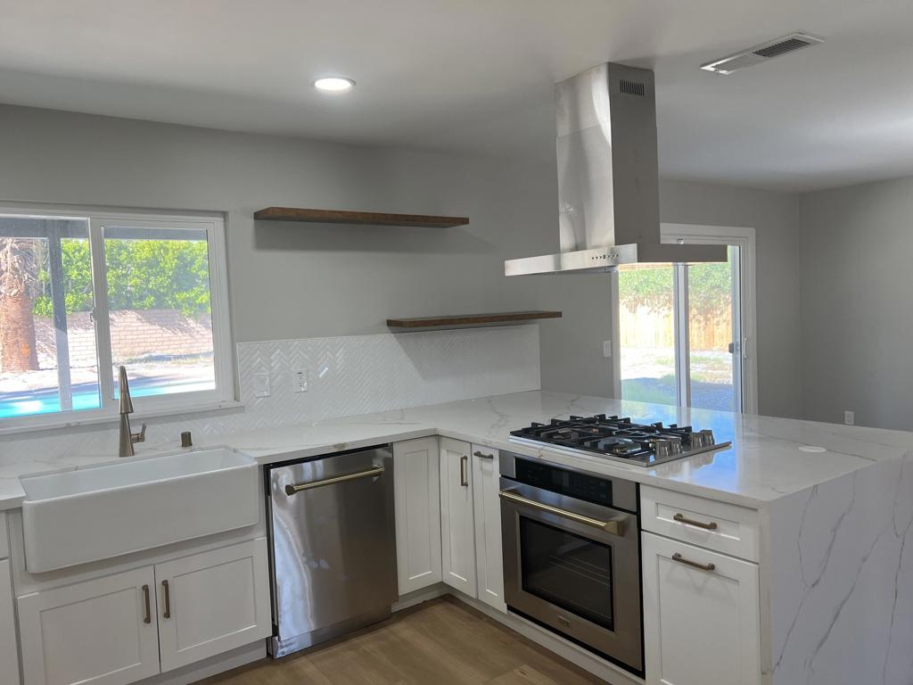 46075 Verba Santa Drive Property Photo 12