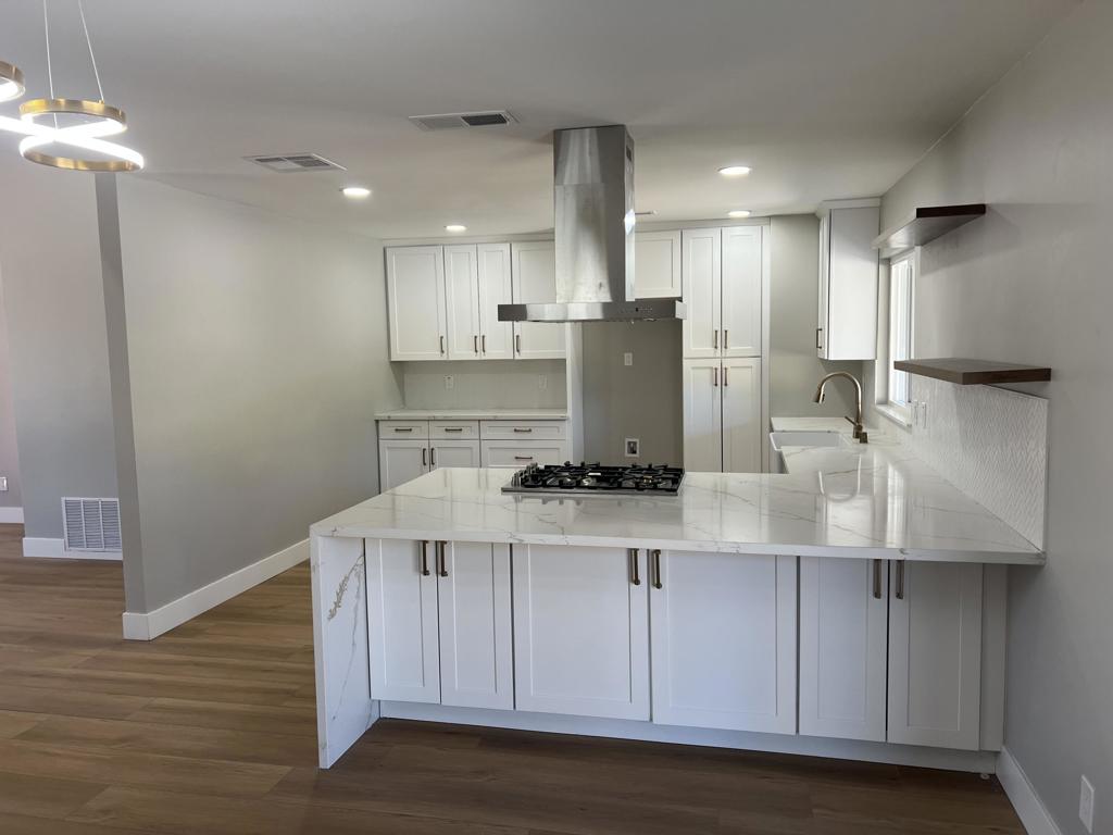 46075 Verba Santa Drive Property Photo 14