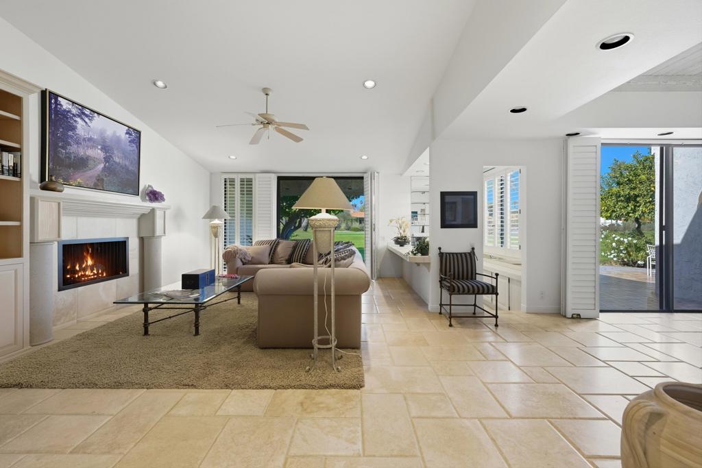 45915 Algonquin Circle Property Photo 1