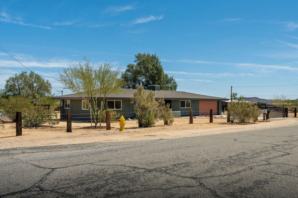 64722 Sun Mesa Road Property Photo 7
