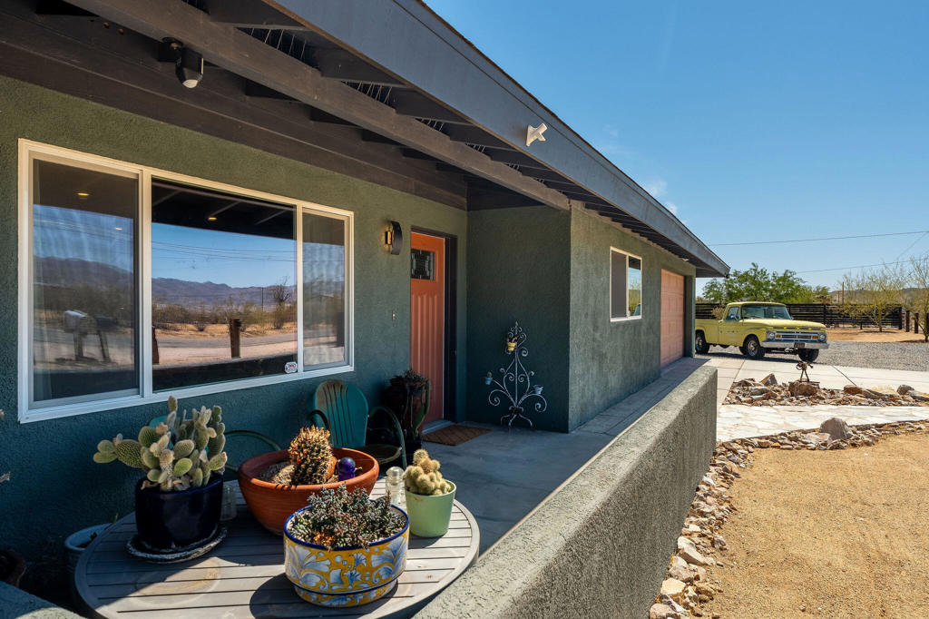 64722 Sun Mesa Road Property Photo 10