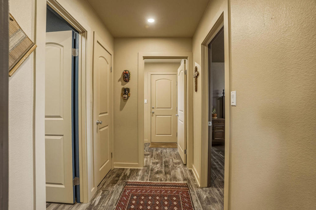 64722 Sun Mesa Road Property Photo 25
