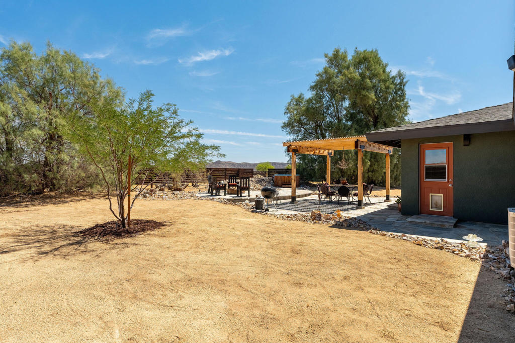 64722 Sun Mesa Road Property Photo 42