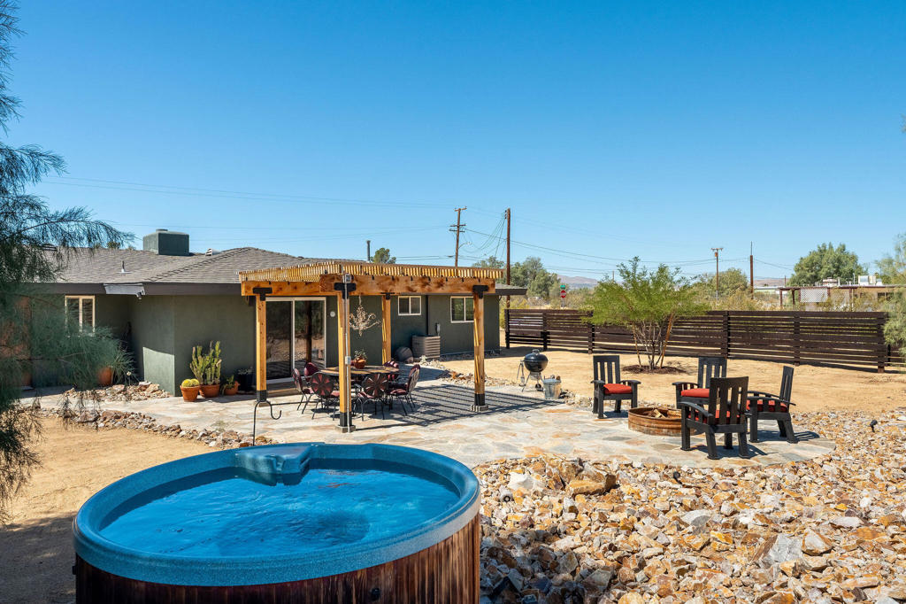 64722 Sun Mesa Road Property Photo 43