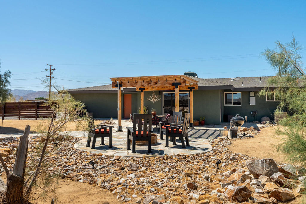 64722 Sun Mesa Road Property Photo 45