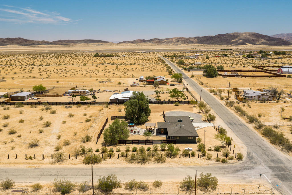 64722 Sun Mesa Road Property Photo 53