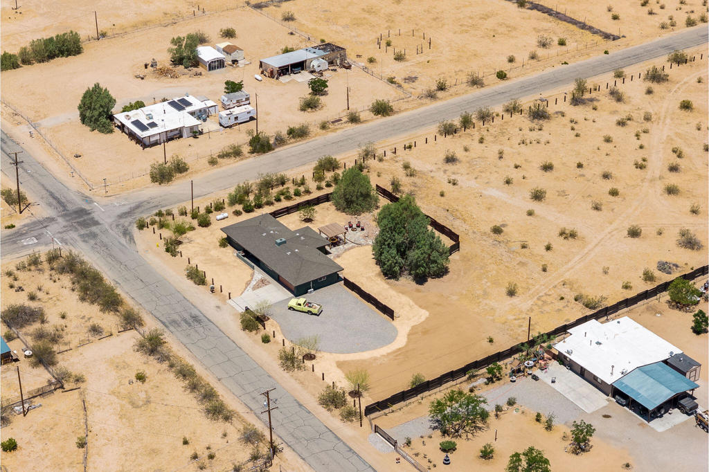 64722 Sun Mesa Road Property Photo 55